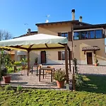 לינה וארוחת בוקר Podere Radici - & Breakfast 4*
