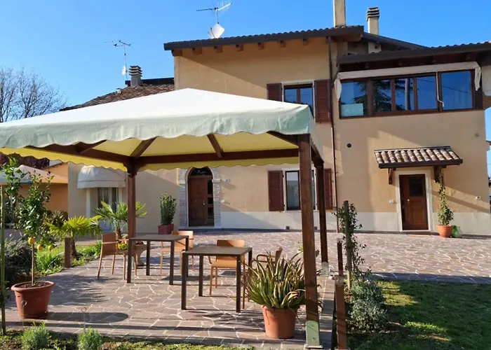 Alojamento de Acomodação e Pequeno-almoço Podere Radici - & Breakfast 3*